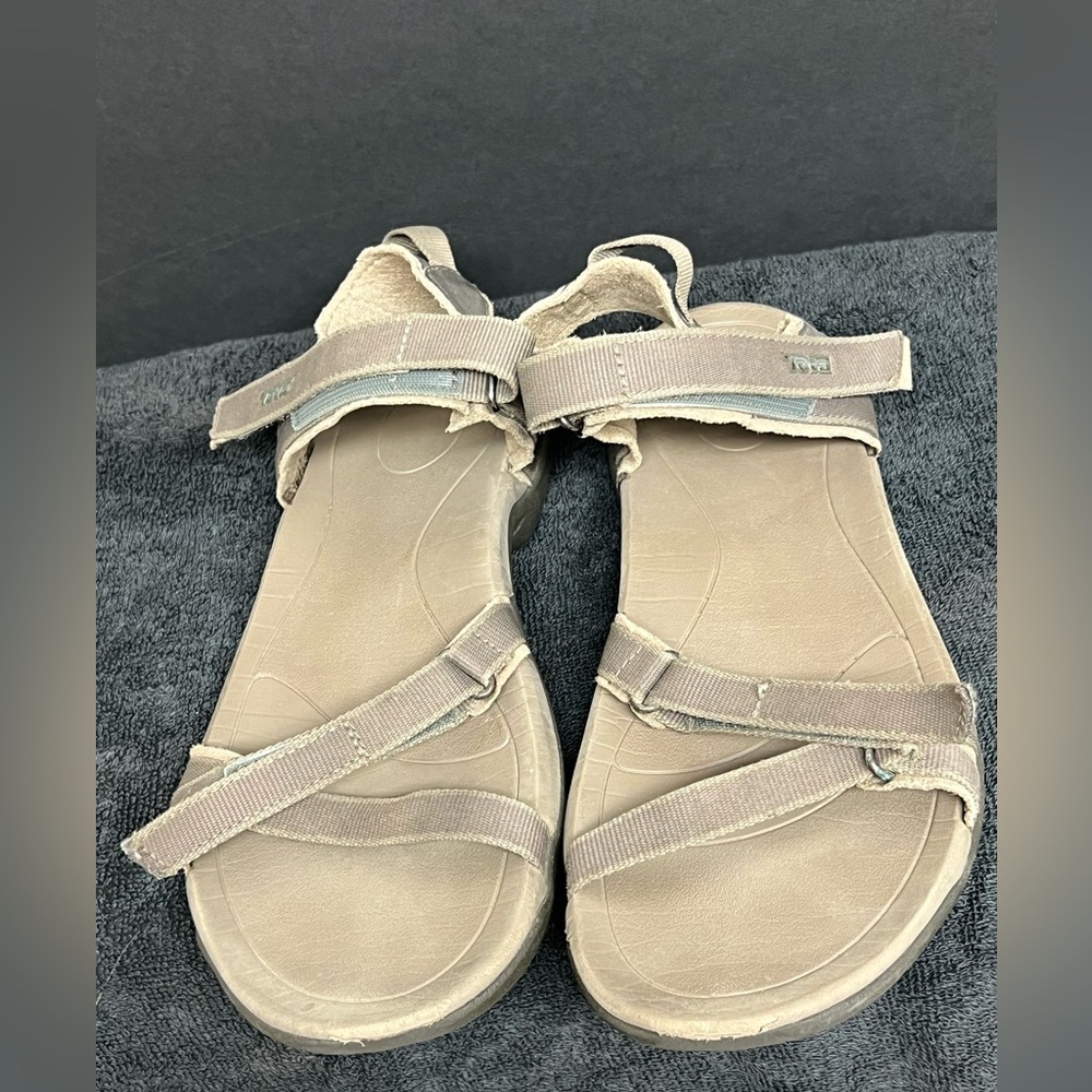 Teva Sandals Women’s 8 Verra Strappy Bungee Cord Trail Water